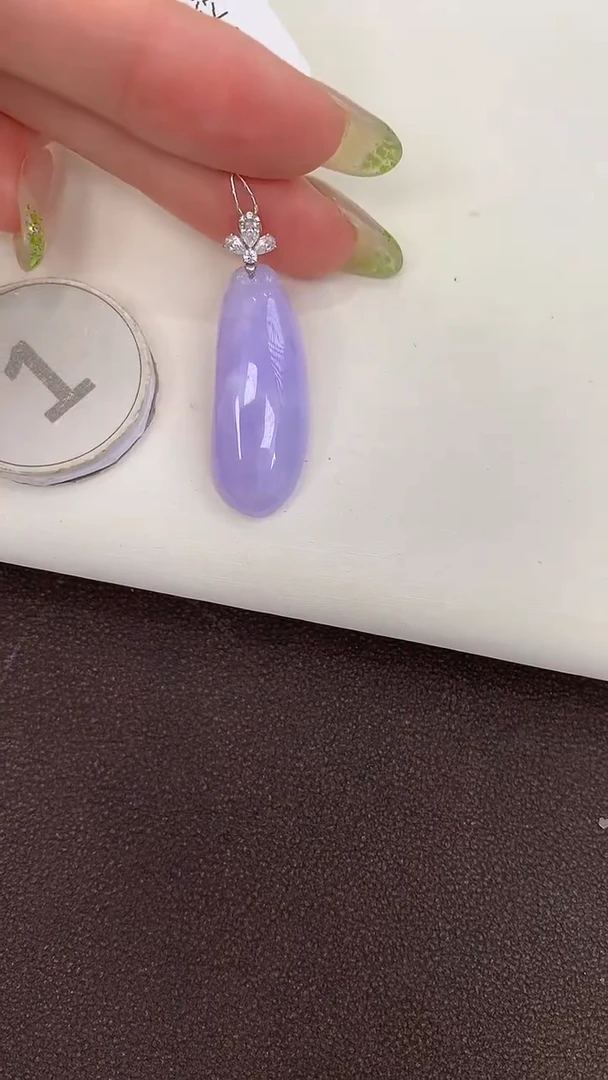 颈饰18K金镶嵌翡翠天然缅甸a货翡翠
