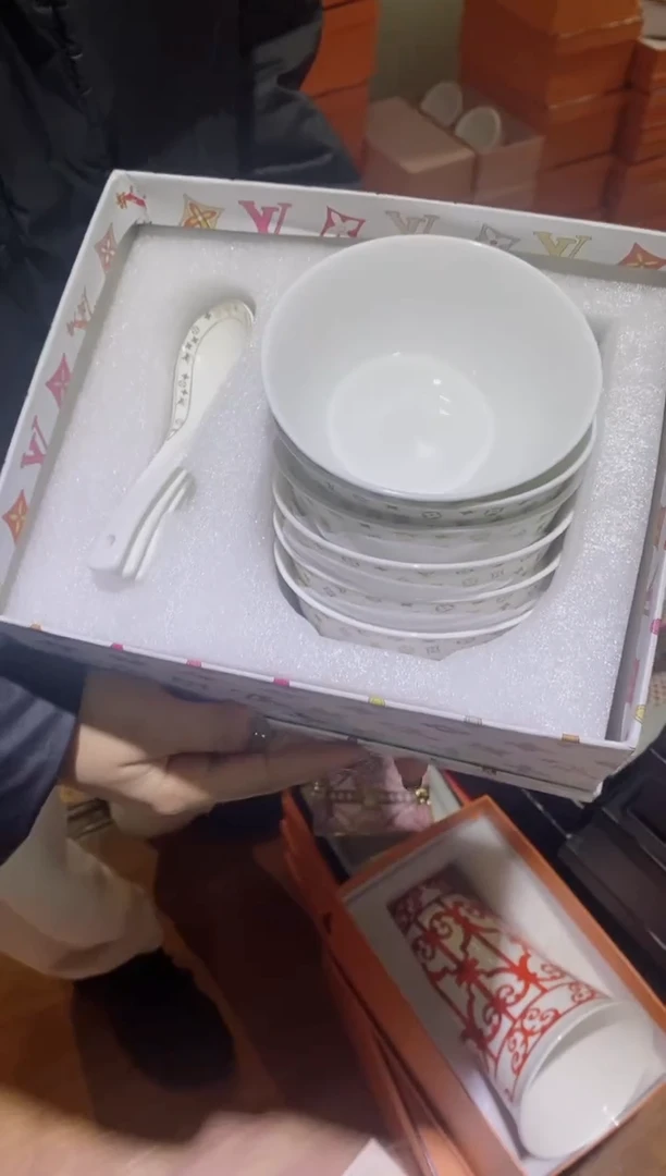 【闪购商品】杯鸿辉家品牌瓷器，京东包邮！