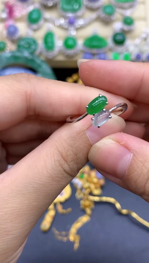 18K金镶嵌戒指翡翠201-中国好珍宝