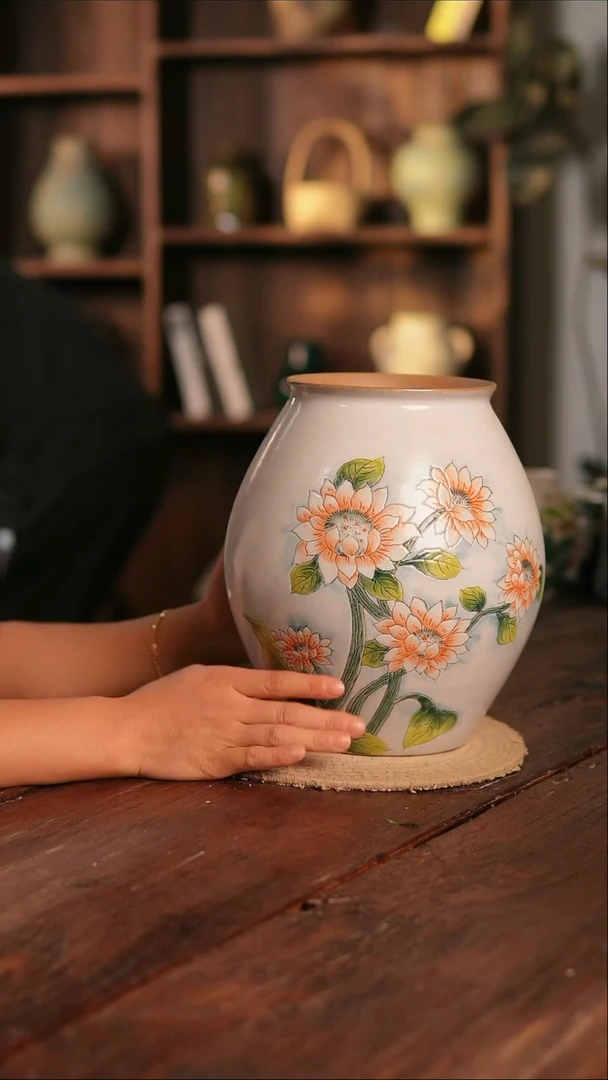 摆件8-146高26口13误差2无孔瑕疵