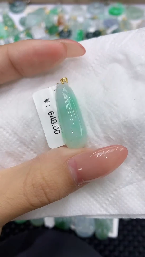 颈饰18K金镶嵌翡翠11111111