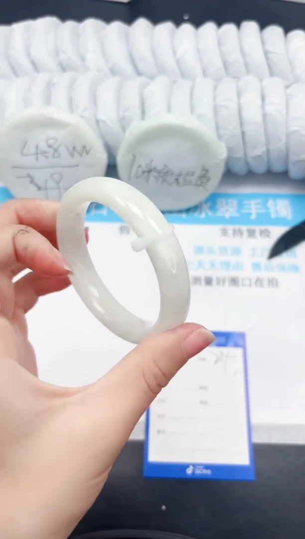 【闪购商品】和田玉手镯未镶嵌214-57.1