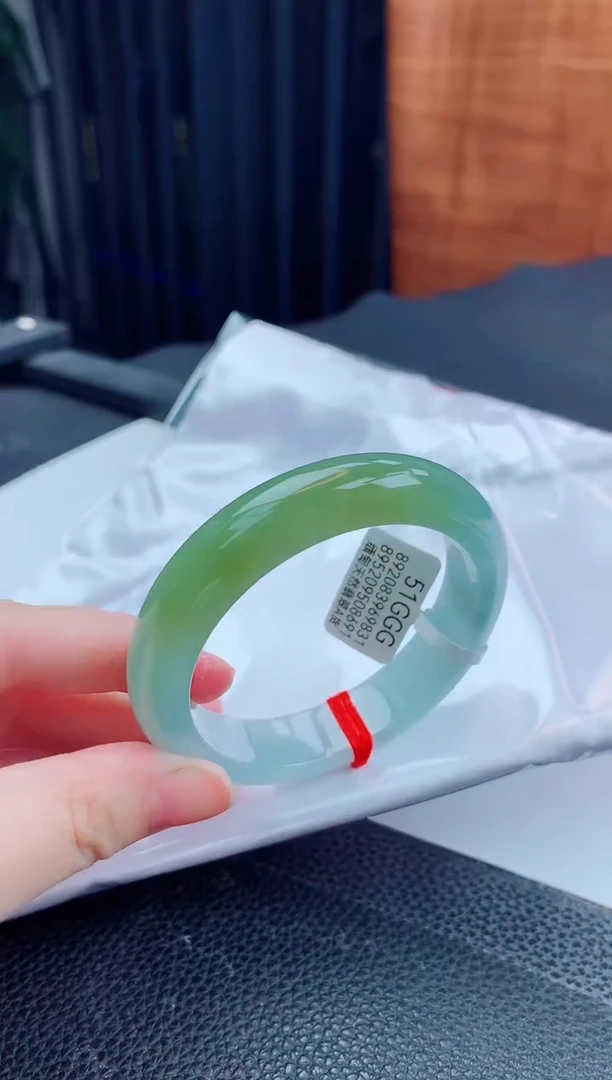 翡翠手镯未镶嵌缅甸天然翡翠A货手镯