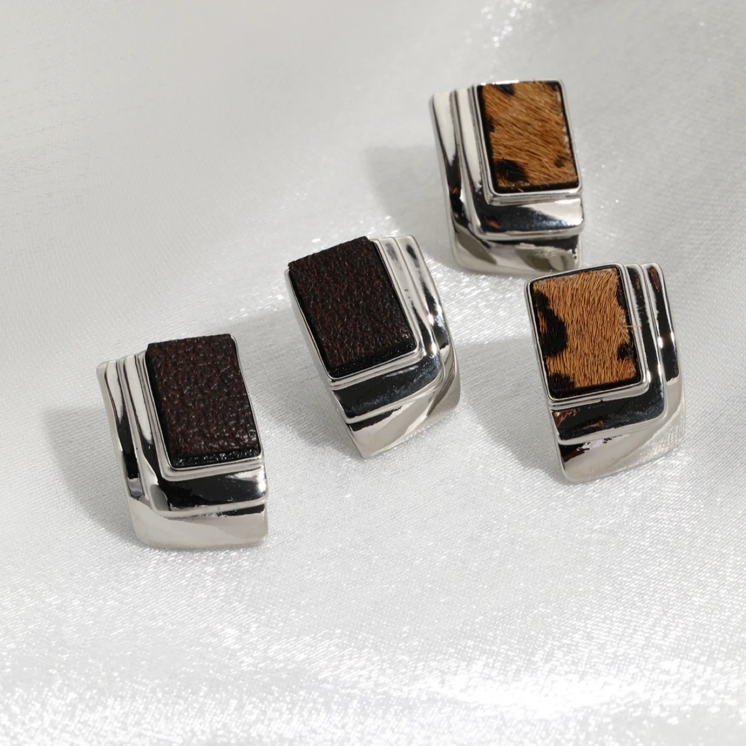 铜合金耳饰 FOMLEE · 方糖耳环豹纹色耳环百搭耳饰日常咖色耳钉