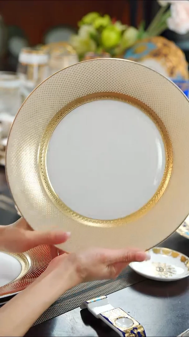 瓷片10.5英寸平盘1个