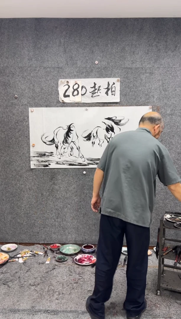 国画天行健 红马  带收藏证书