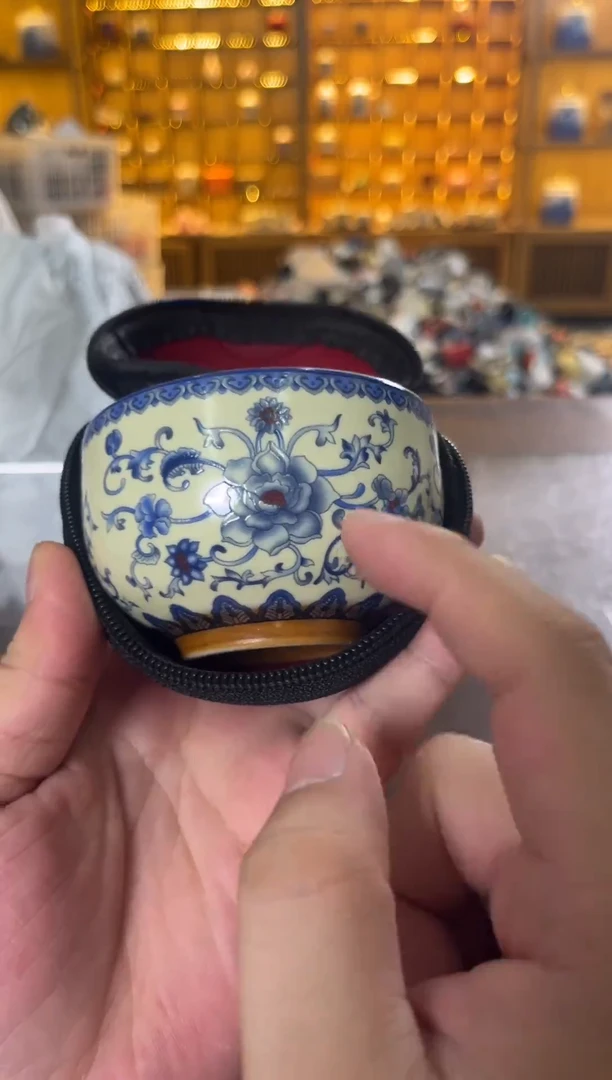 瓷片青花黄汝铜钱杯带包