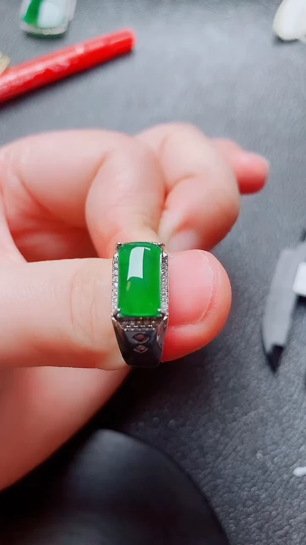 翡翠戒指银S925镶嵌翡翠