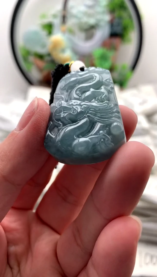 【闪购商品】翡翠颈饰未镶嵌小龙牌【品质一般能接受再拍】