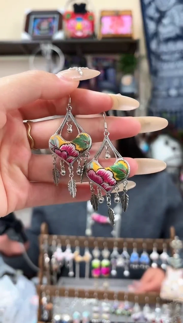 织绣民族风非遗老绣苗银饰品615