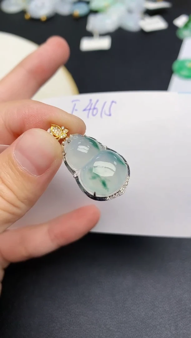 颈饰18K金镶嵌翡翠天然缅甸A货翡翠百元以上9元证书费自理