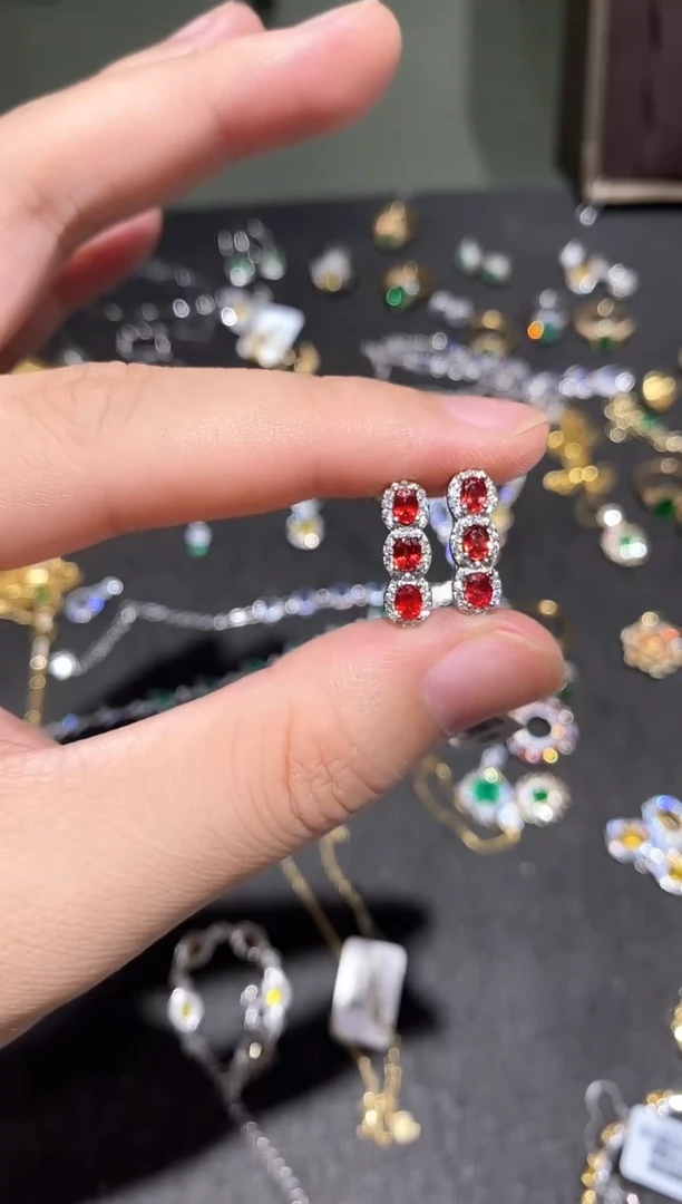 耳饰蓝宝石银S925镶嵌耳饰