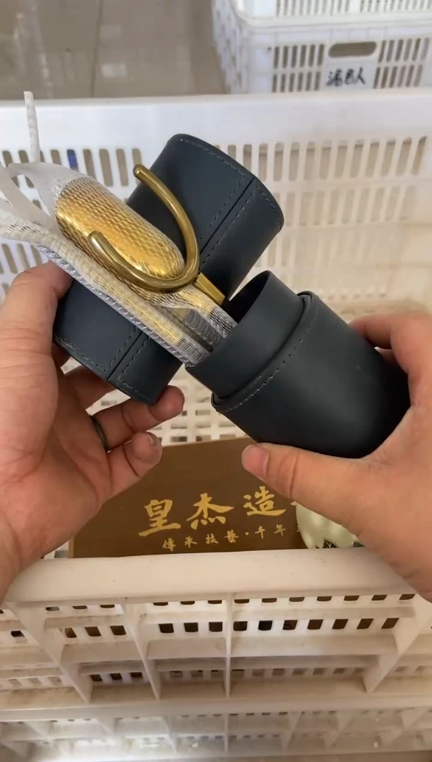 无运费险有瑕疵的摄影的产品有使用过的痕迹有点脏介意勿拍