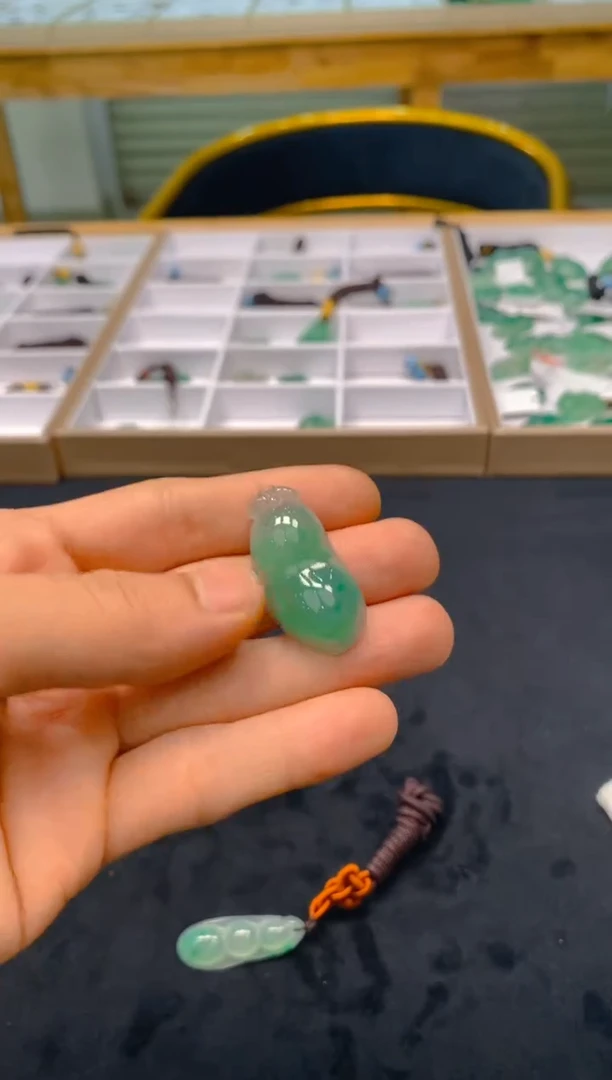 【闪购商品】石英质玉颈饰未镶嵌冰美人非洲翠086