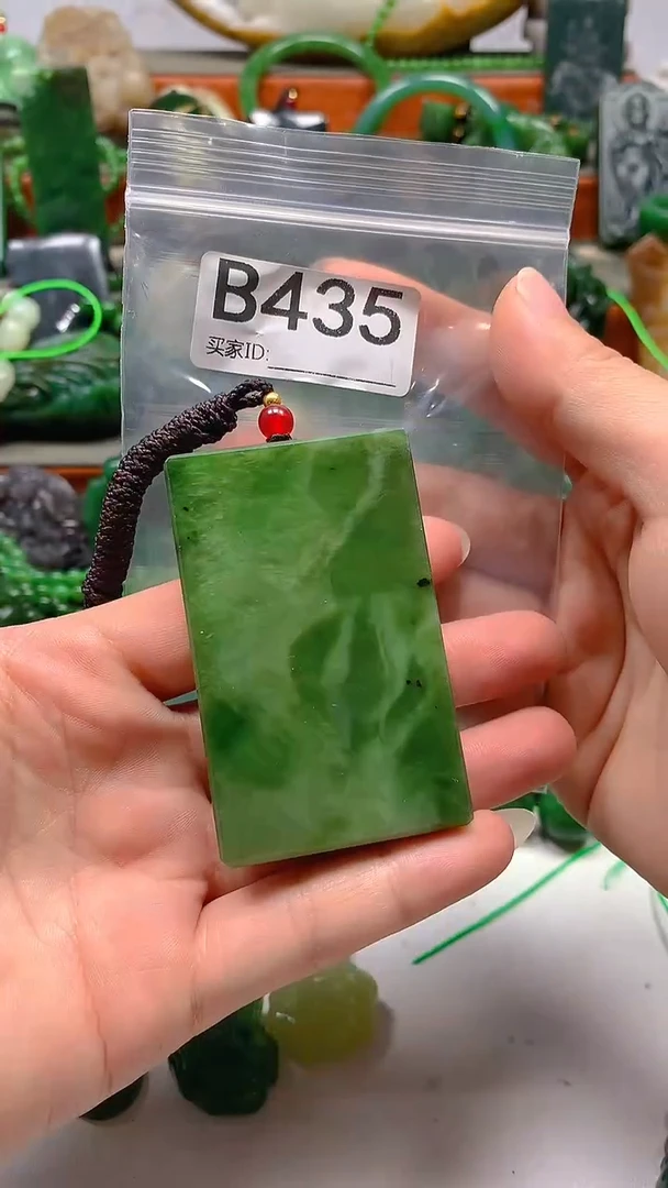 和田玉未镶嵌珠宝半成品1