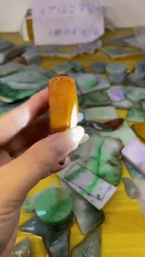 散珠翡翠天然缅甸翡翠A货111