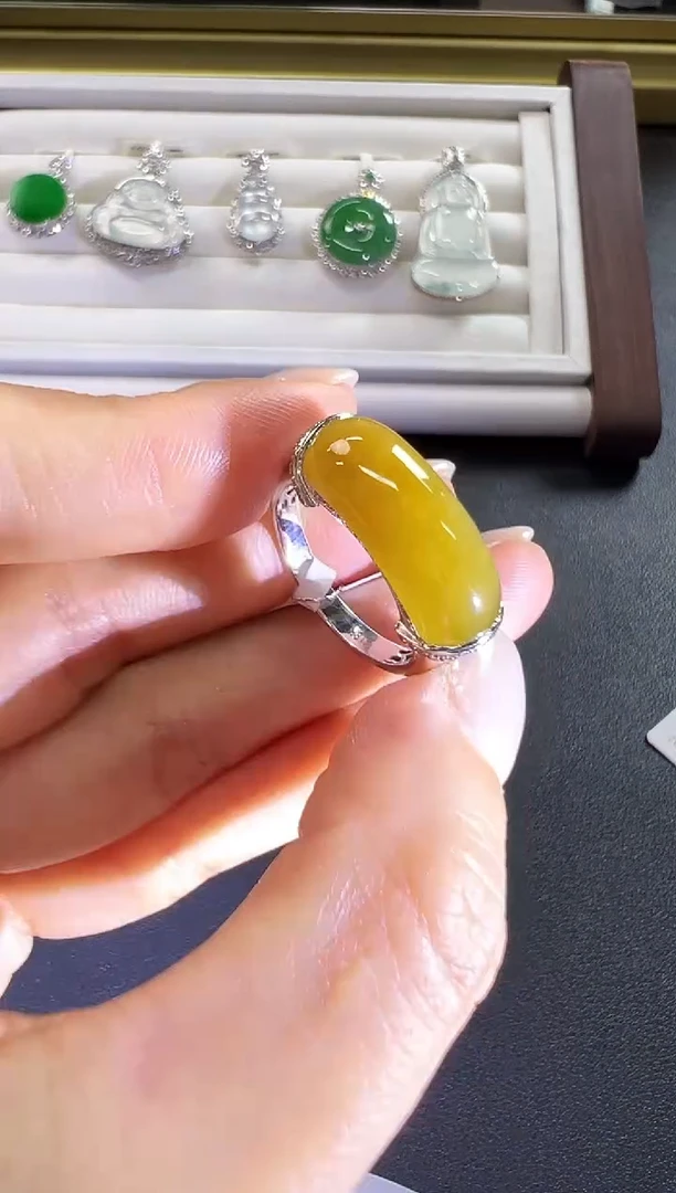 18K金镶嵌戒指翡翠KXLJ1212-002