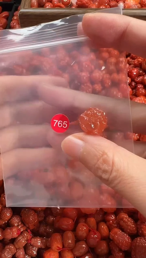 颈饰未镶嵌南红玛瑙1