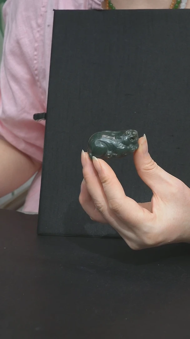 和田玉未镶嵌颈饰和田玉 未镶嵌 颈饰