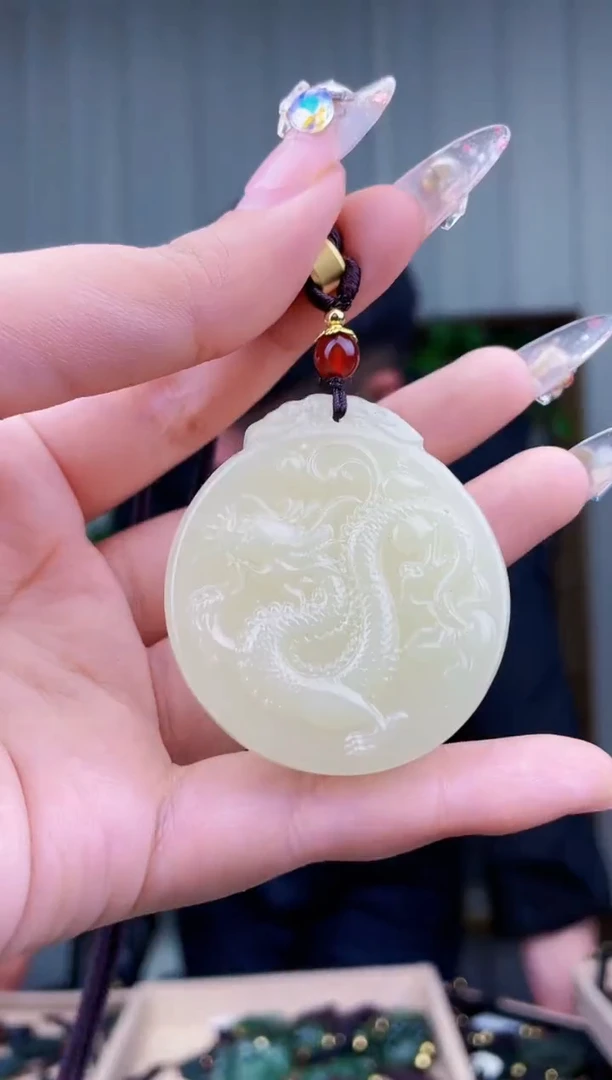 【闪购商品】和田玉挂件未镶嵌拍一发一，多样性发货！