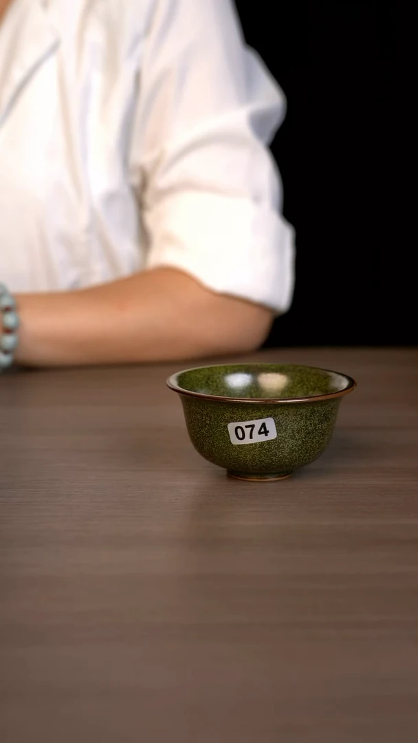 杯疯*074号茶叶末洒金小压手杯裸发