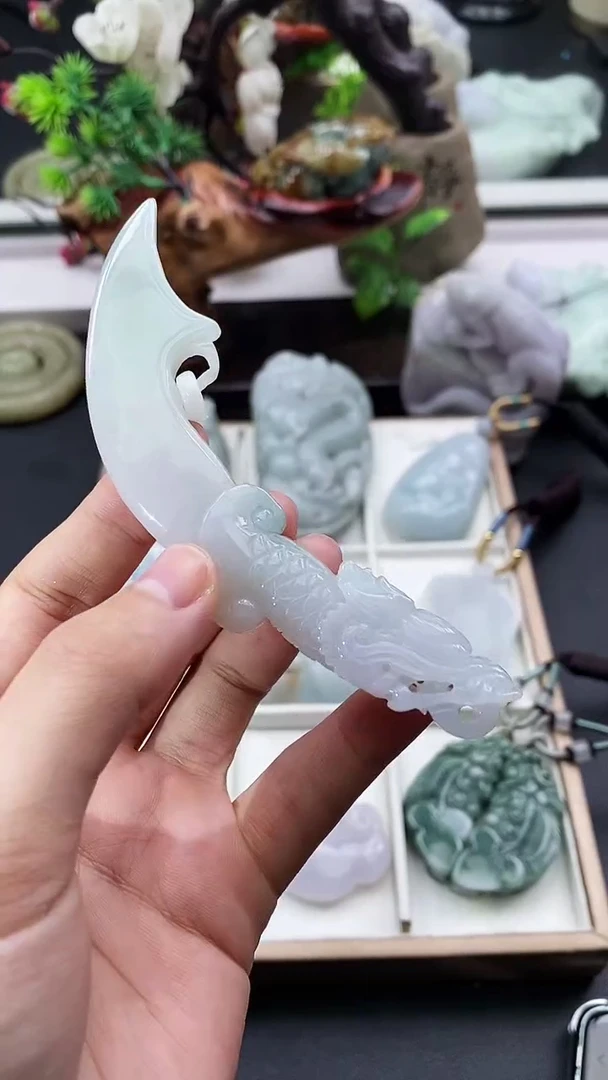 颈饰未镶嵌翡翠天然缅甸A货翡翠
