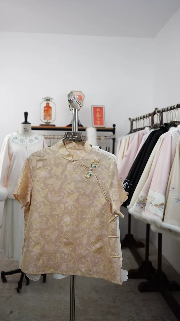 织绣不退换孤品   桑蚕丝罗衣  102/60 肩宽38