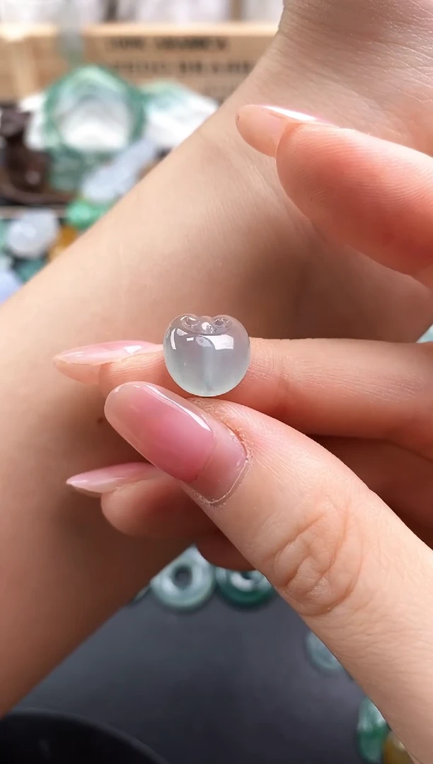 颈饰未镶嵌翡翠如意头