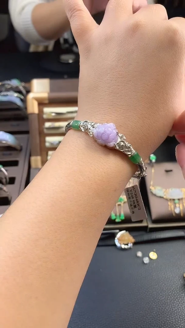 颈饰银S925镶嵌翡翠15451