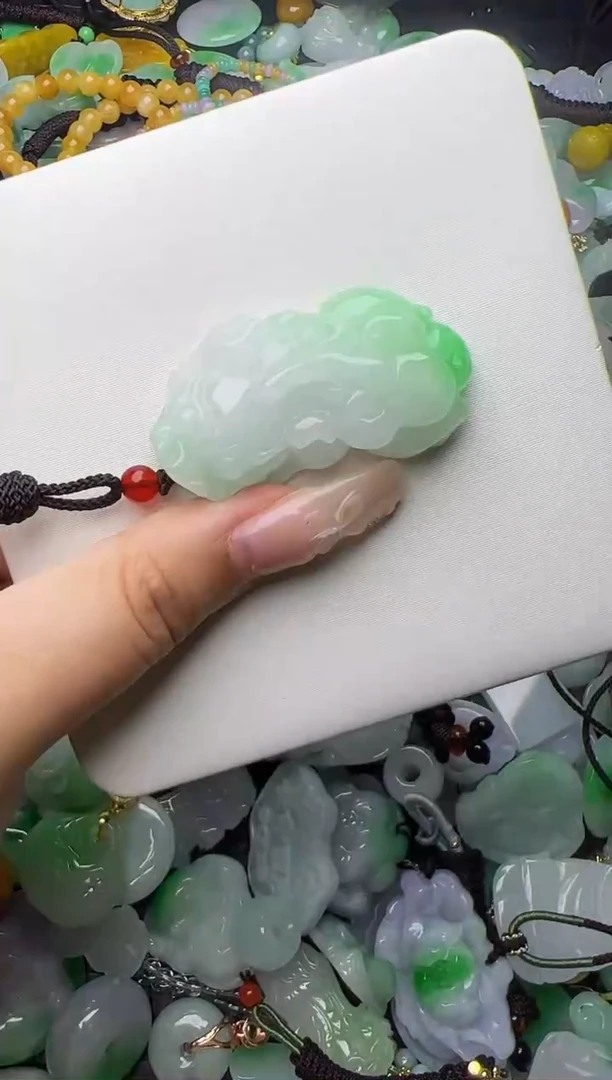 翡翠未镶嵌颈饰天然缅甸翡翠吊坠