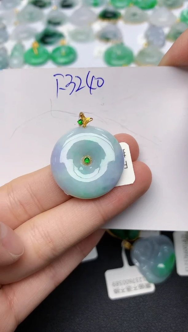 颈饰18K金镶嵌翡翠天然缅甸A货翡翠百元以上9元证书费自理