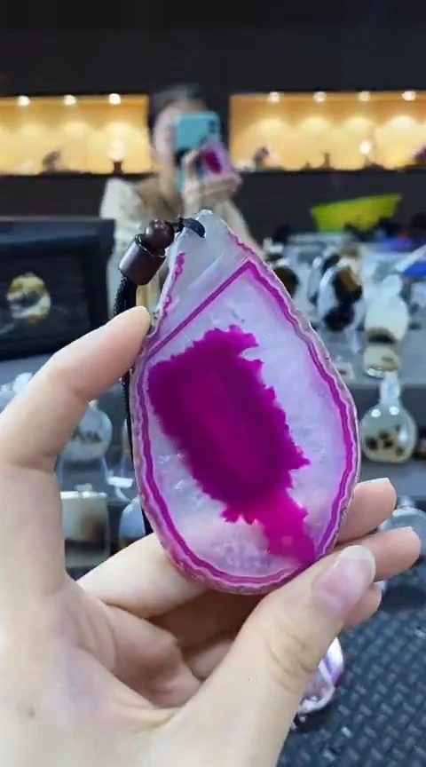 未镶嵌颈饰玛瑙/玉髓马*姐玛瑙