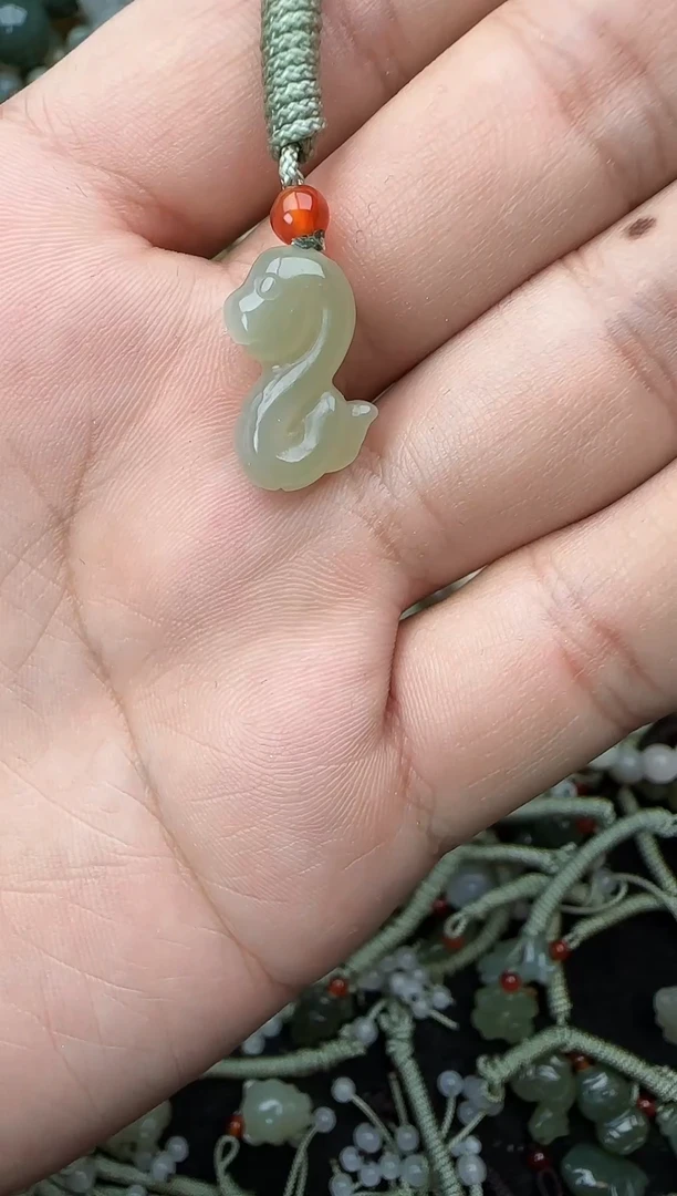 颈饰未镶嵌和田玉拍一发一