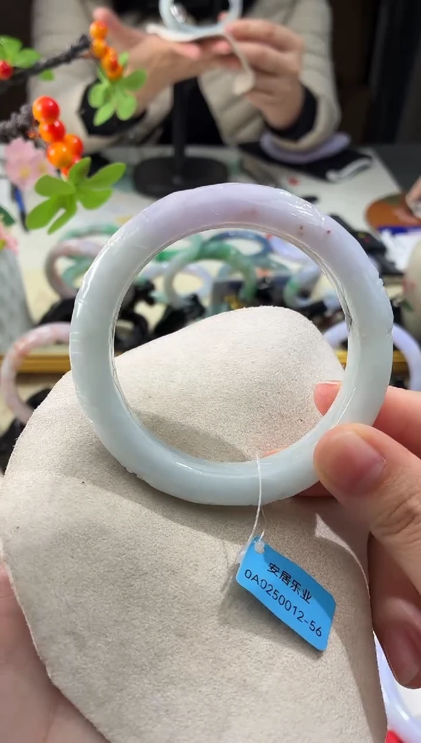 未镶嵌手镯翡翠1  翡翠手镯 56