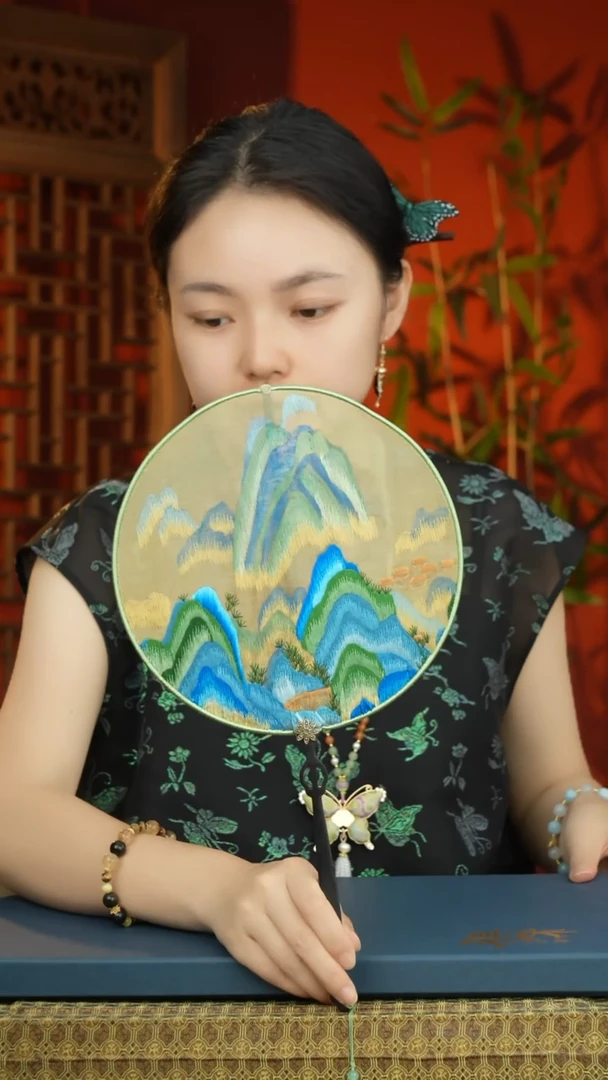 刺绣非遗苏绣纯手工团扇