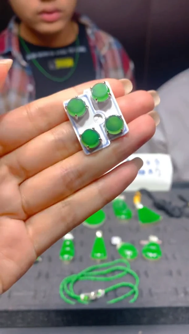 未镶嵌定制翡翠32多样性发货（发其一）