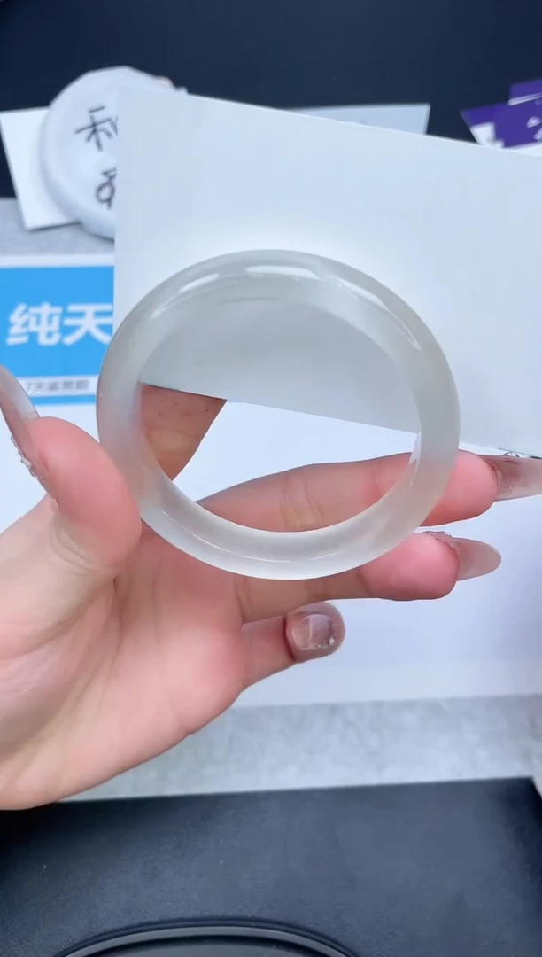 【闪购商品】石英质玉手镯未镶嵌128-56