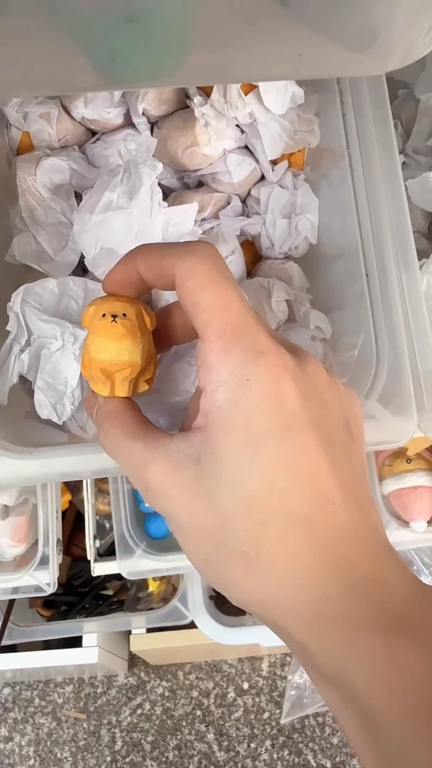 木原木手雕金毛摆件