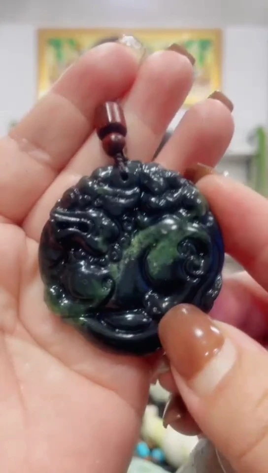 未镶嵌蛇纹石玉挂件