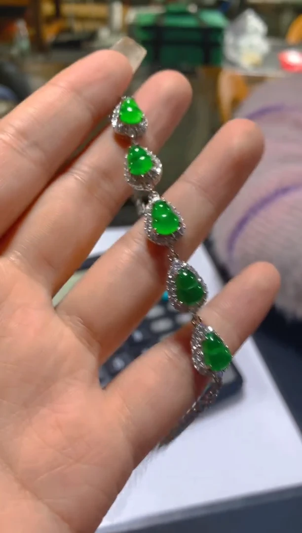 未镶嵌手链翡翠多样性发一