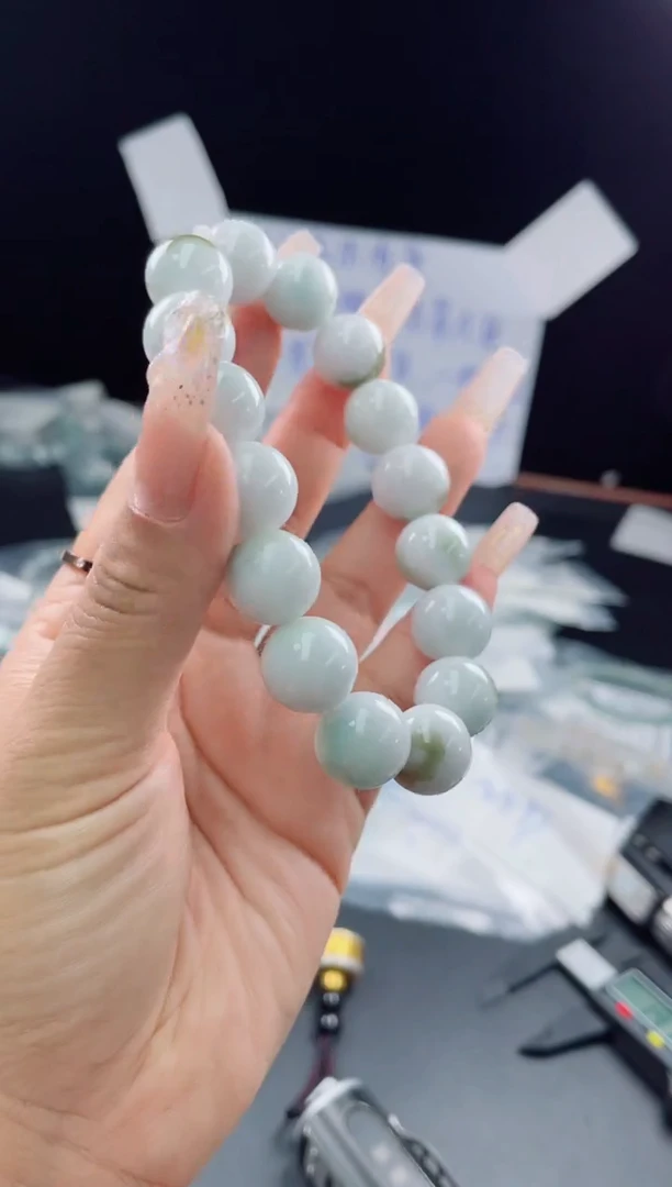 未镶嵌戒指翡翠珠串
