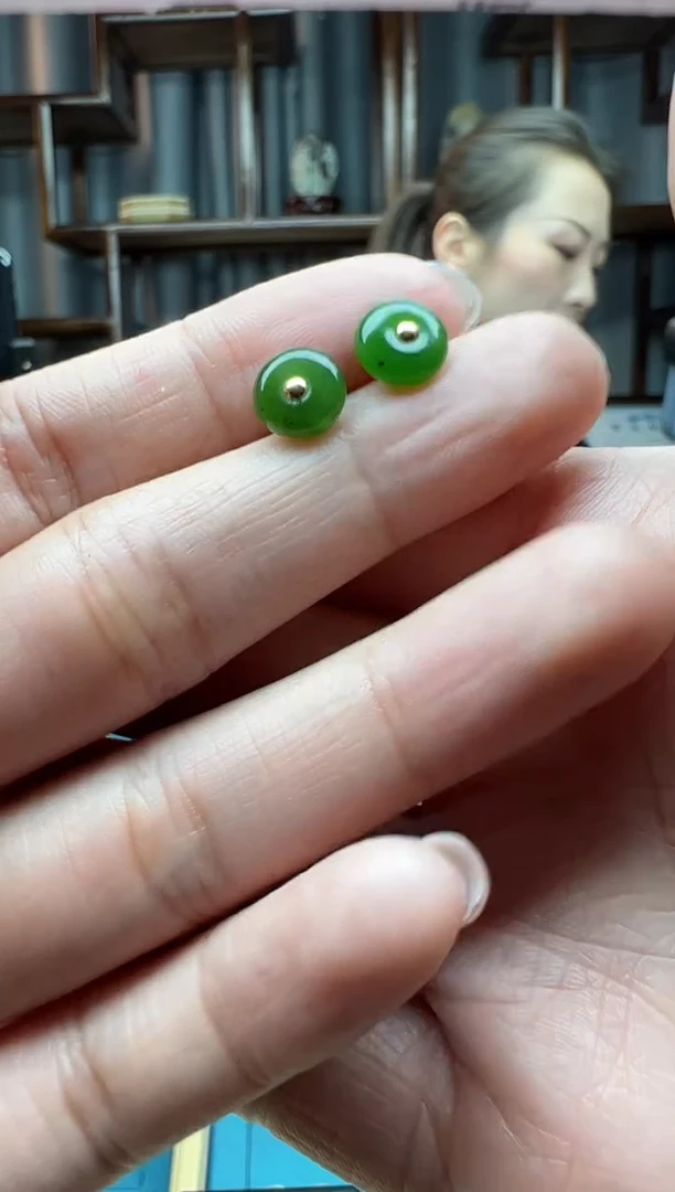 【闪购商品】和田玉颈饰18K金镶嵌耳钉