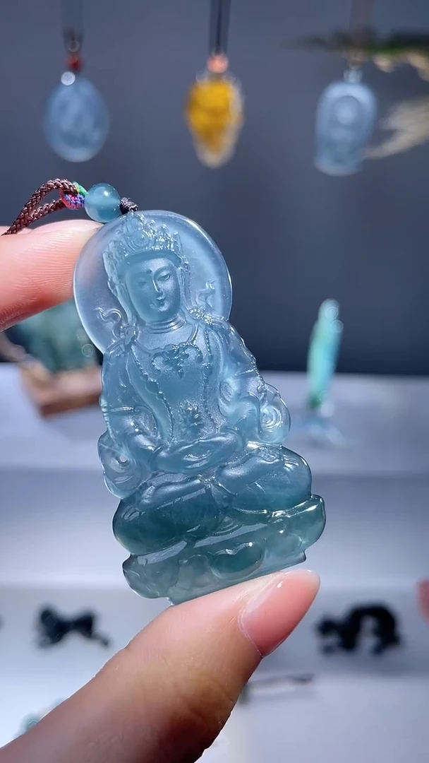颈饰未镶嵌翡翠度母