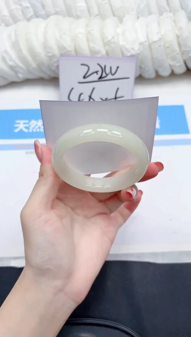 未镶嵌手镯石英质玉193-54-仪式感