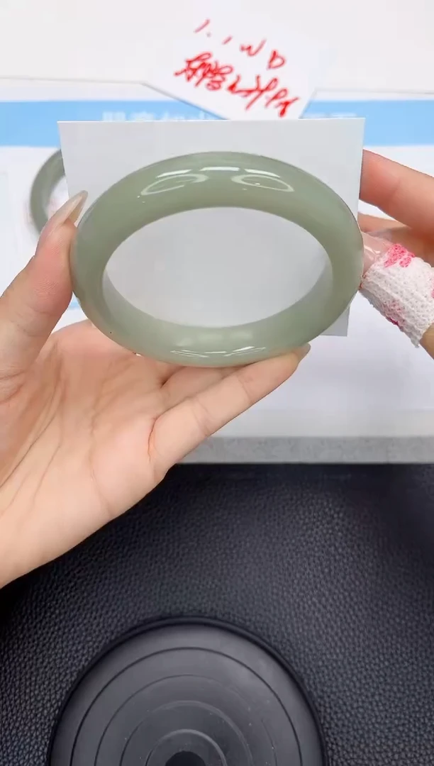 石英质玉手镯未镶嵌74-64.6