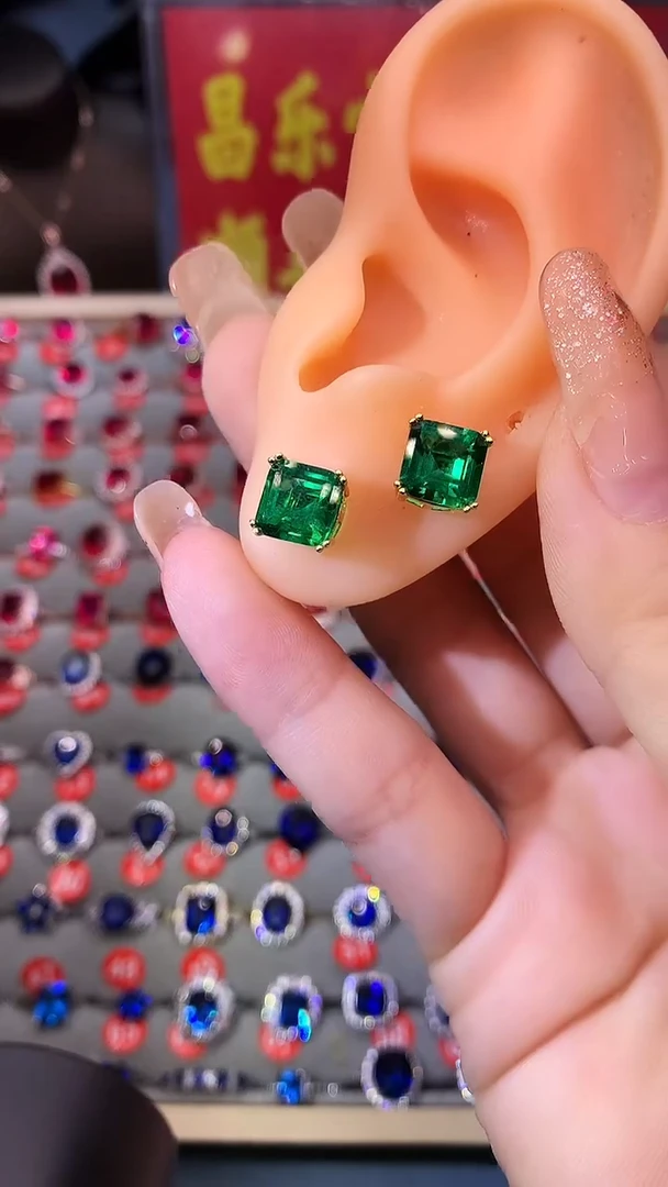 【闪购商品】透辉石耳饰银S925镶嵌111111