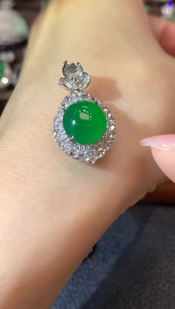 吊坠(不含链)18K金镶嵌翡翠C43