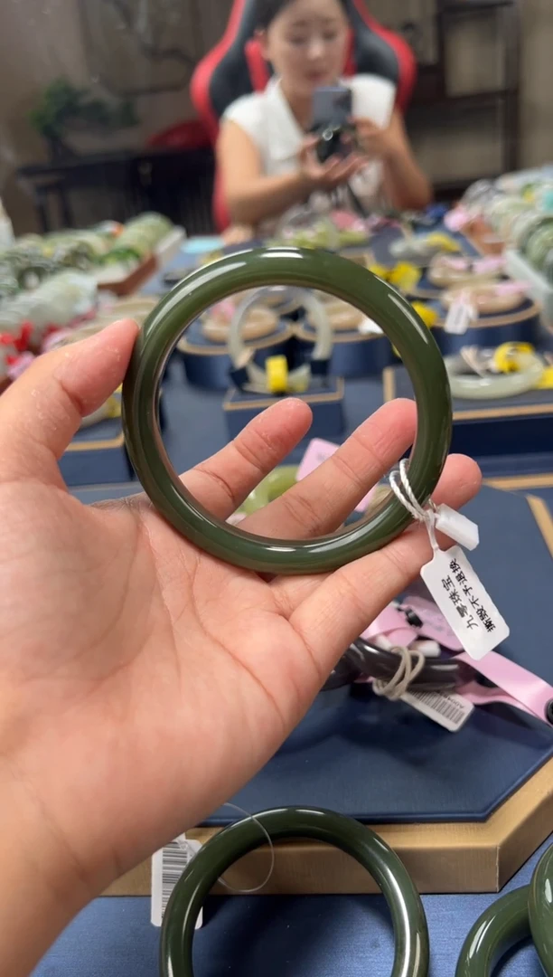 和田玉手镯未镶嵌A0034-63