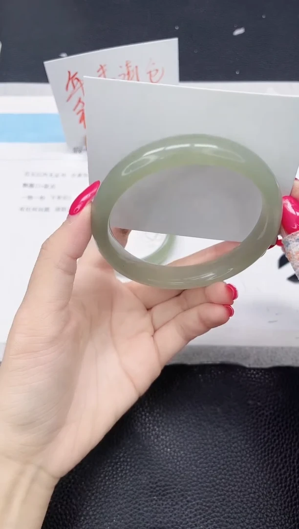 未镶嵌手镯石英质玉154-65.5