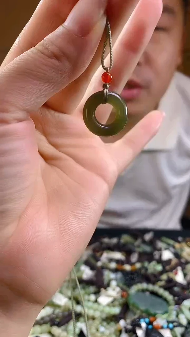 和田玉未镶嵌颈饰多样性发货，拍一发一